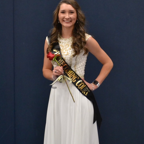 JVN by Jovani 24413 Size 4 - Picture 3 of 4